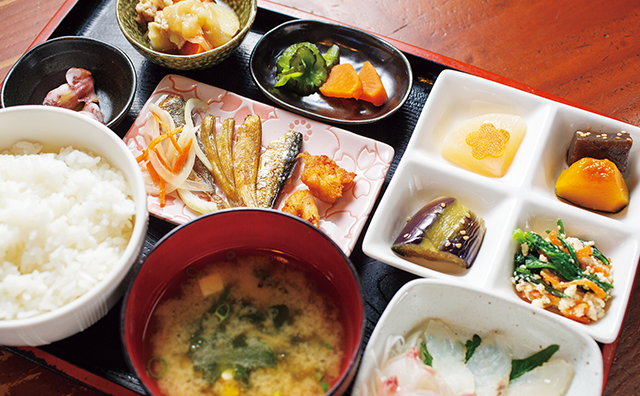 食事処 おてび