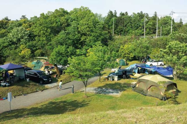 菰沢公園オートキャンプ場