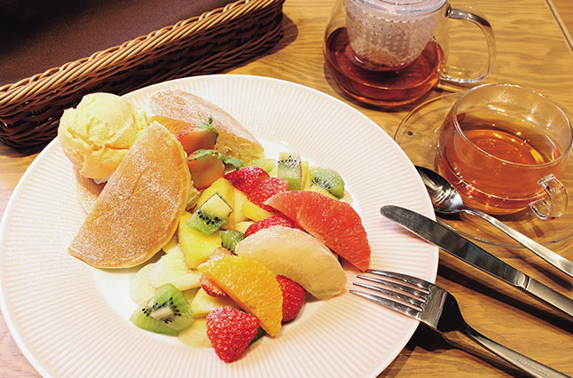 旬の果物を贅沢に使った 華やかスイーツで幸せ時間 – タウン情報ウインク-広島・福山-